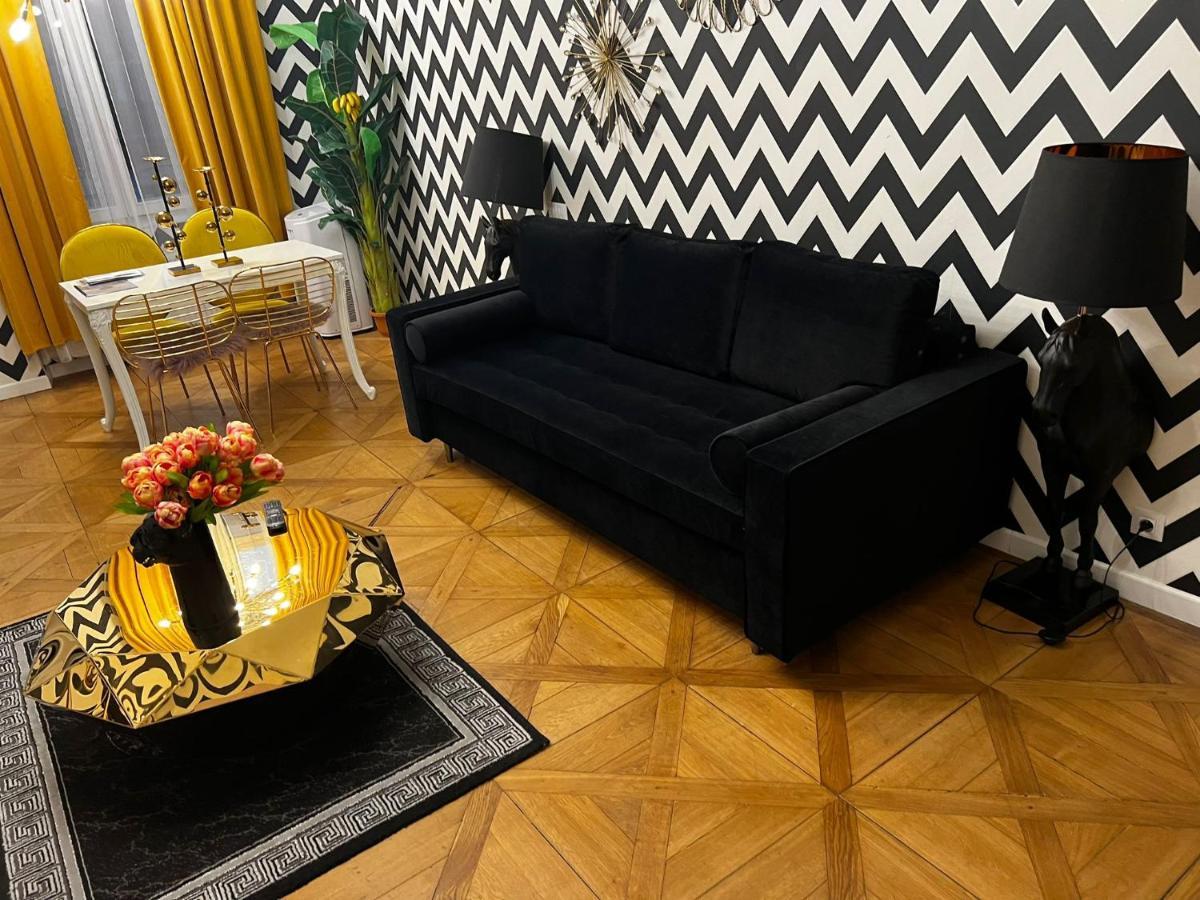 פראג Dali Wenceslas Square Apartment מראה חיצוני תמונה