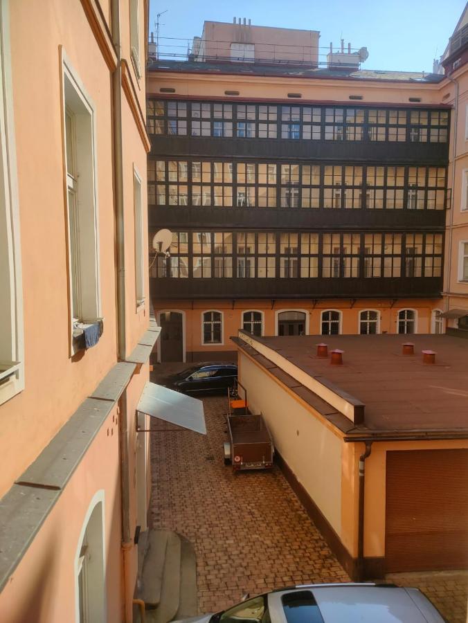 פראג Dali Wenceslas Square Apartment מראה חיצוני תמונה