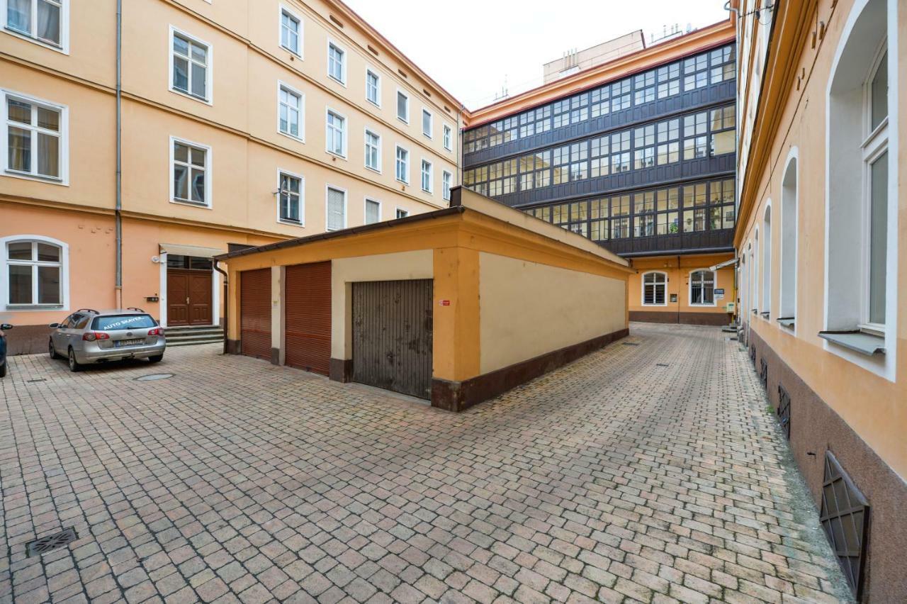 פראג Dali Wenceslas Square Apartment מראה חיצוני תמונה